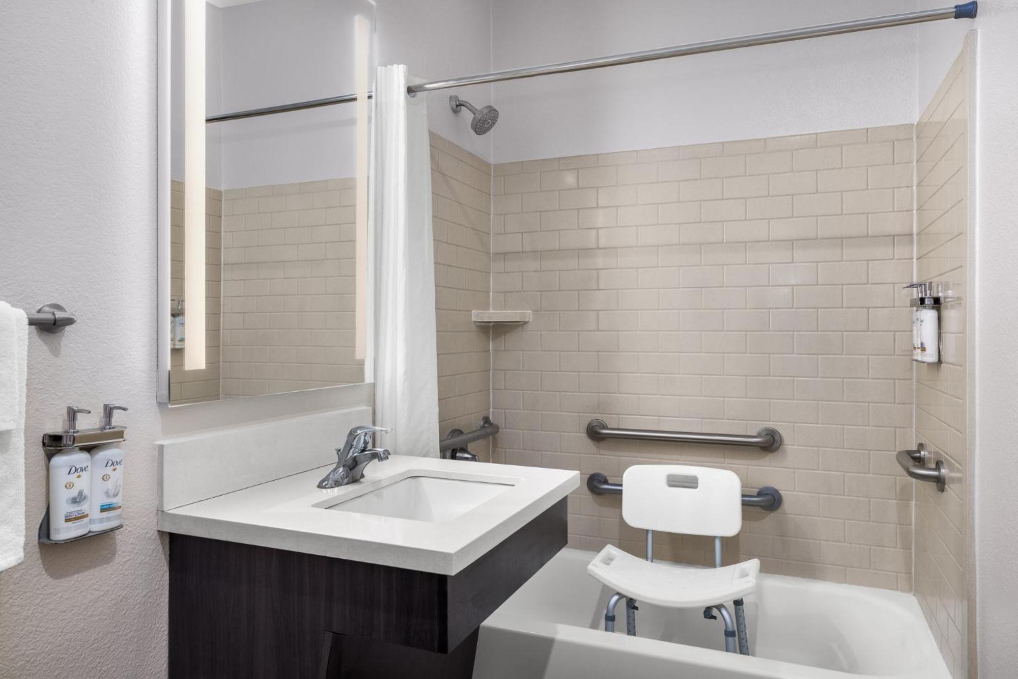 Candlewood Suites Alexandria By Ihg Buitenkant foto