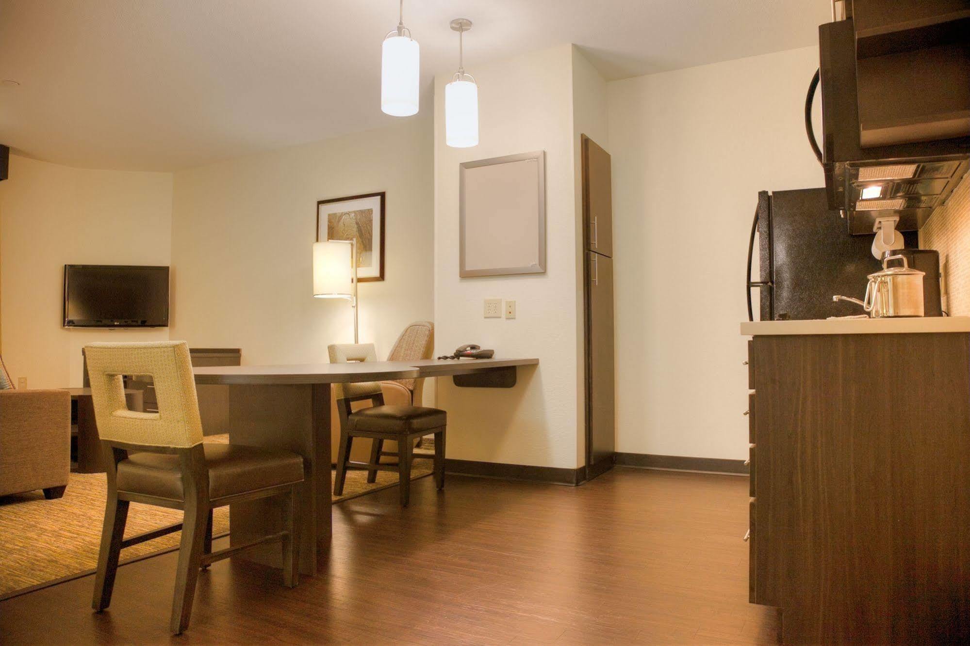 Candlewood Suites Alexandria By Ihg Buitenkant foto