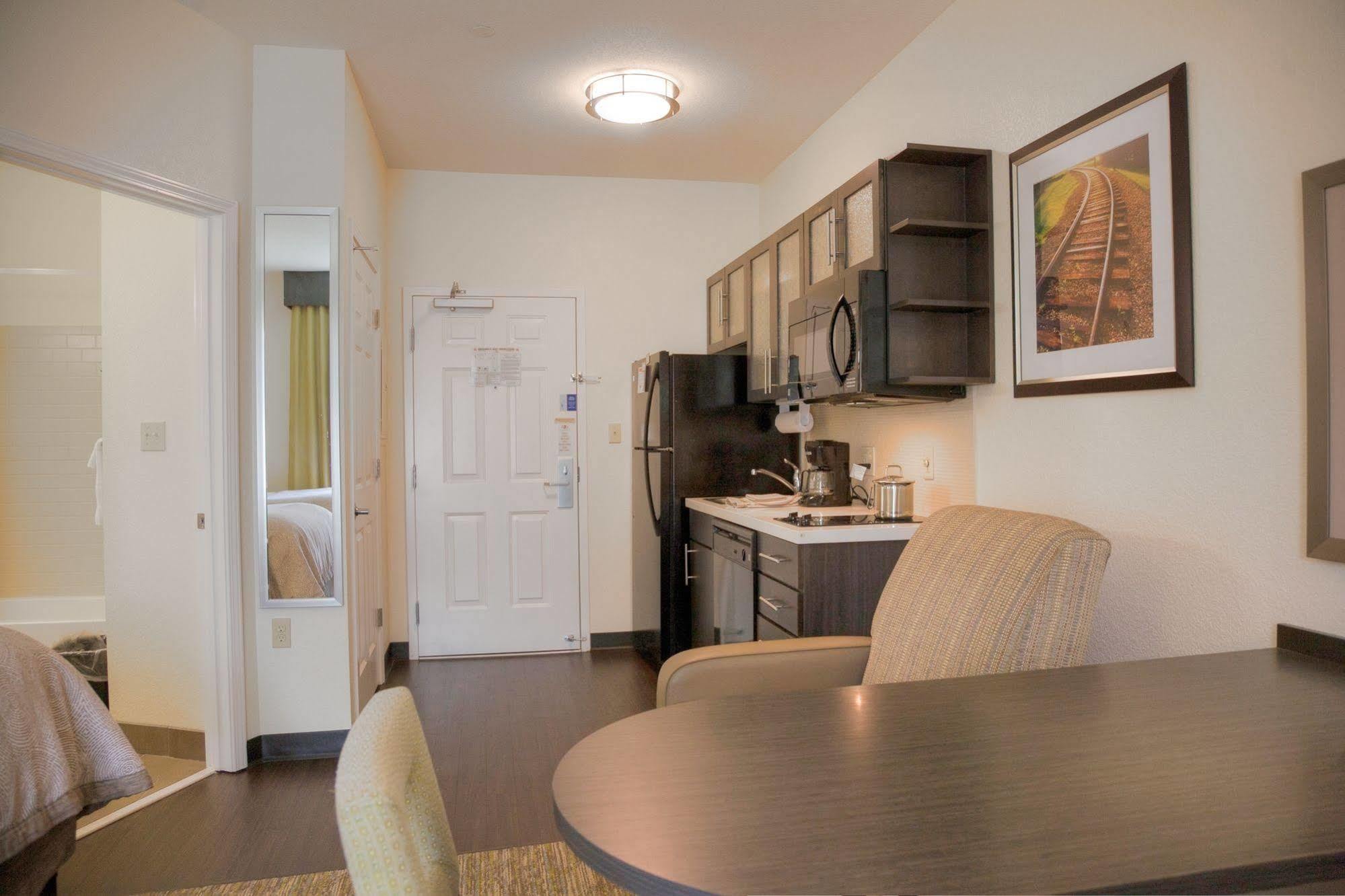 Candlewood Suites Alexandria By Ihg Buitenkant foto