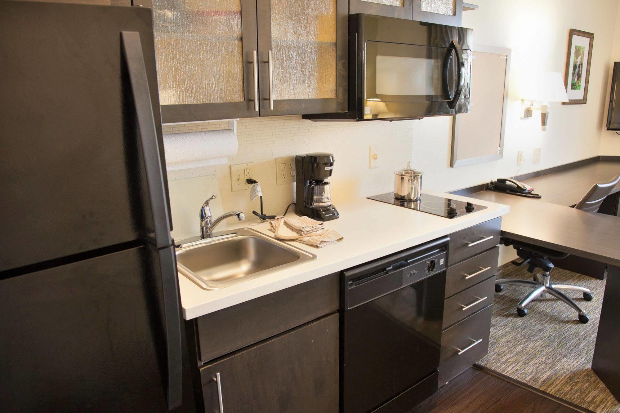 Candlewood Suites Alexandria By Ihg Buitenkant foto